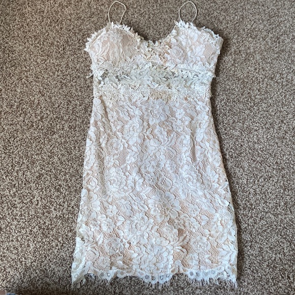 Forever 21 Dresses & Skirts - Forever 21 Laced-floral dress, Size M